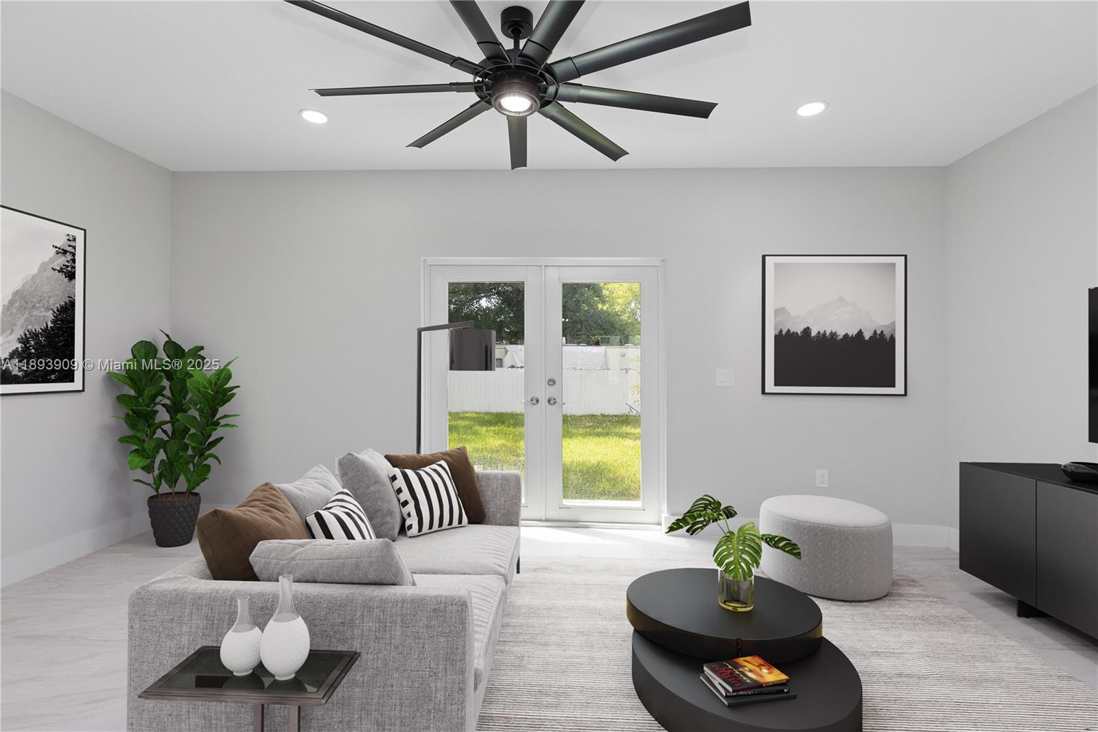   /  3892 sq. ft. $ 2025-10-10 0 foto