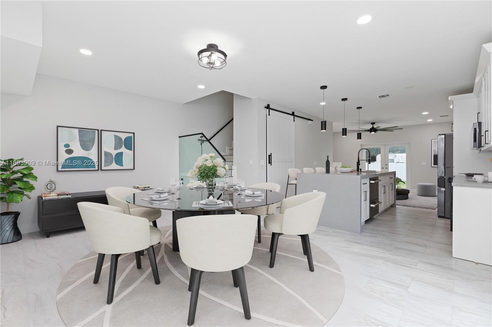   /  3892 sq. ft. $ 2025-10-10 0 foto