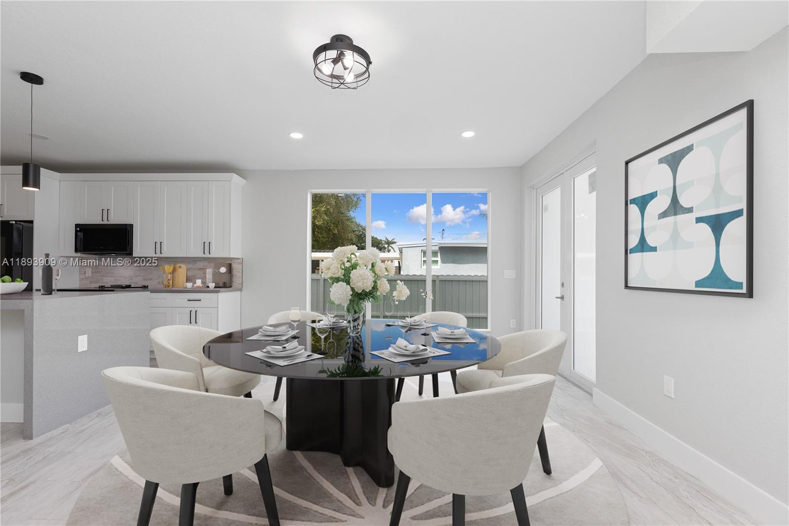   /  3892 sq. ft. $ 2025-10-10 0 foto