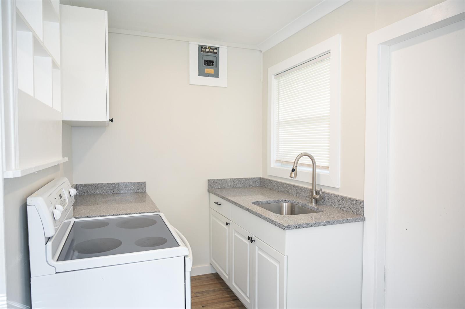  / 4 1528 sq. ft. $ 2026-03-16 0 foto