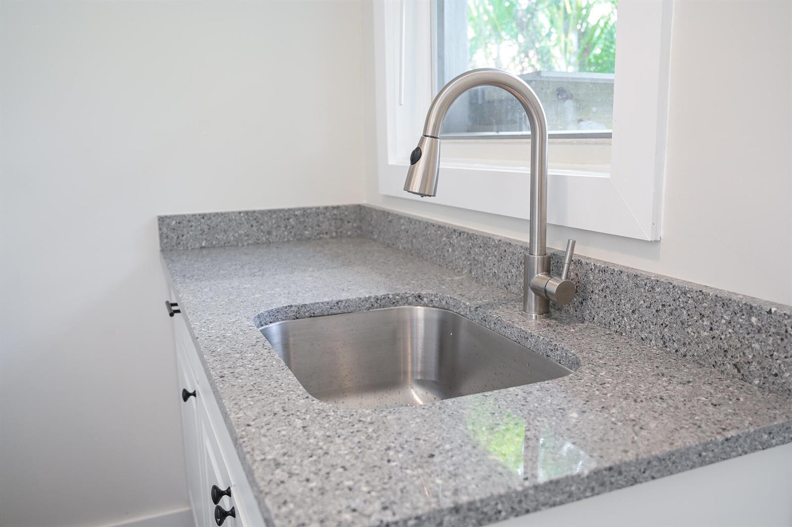   / 4 1528 sq. ft. $ 2026-03-16 0 foto