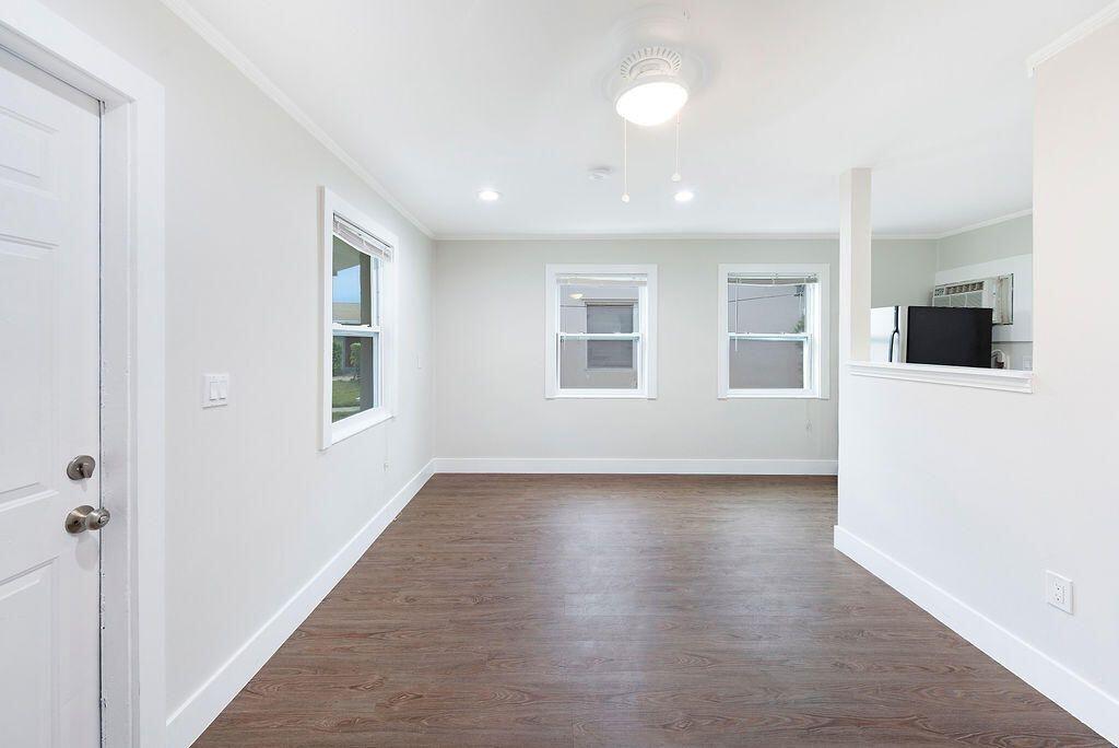   / 4 1528 sq. ft. $ 2026-03-16 0 foto