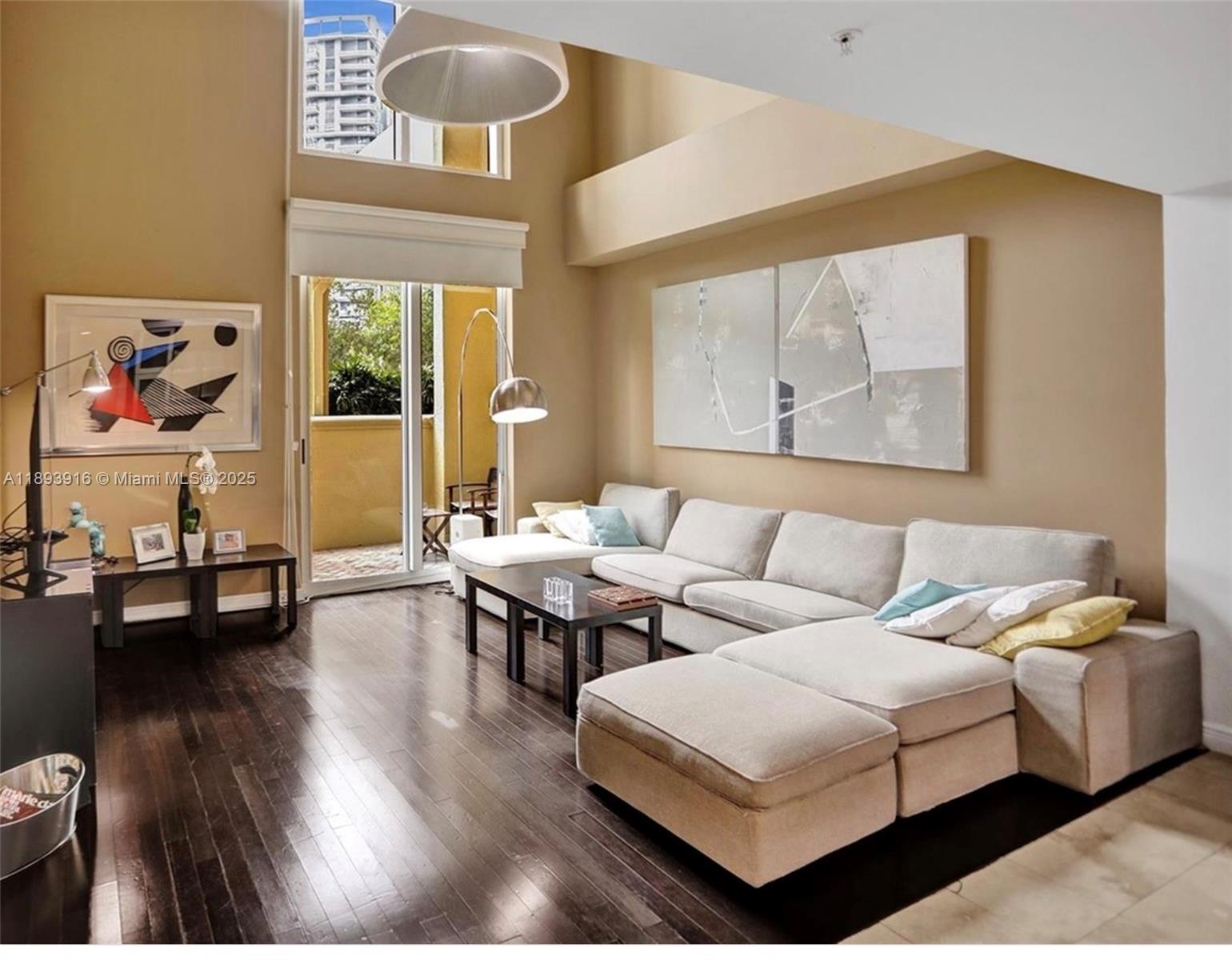 Фото 1755 Hallandale Beach Blvd  #105E, Hallandale Beach, Florida, 33009 - 