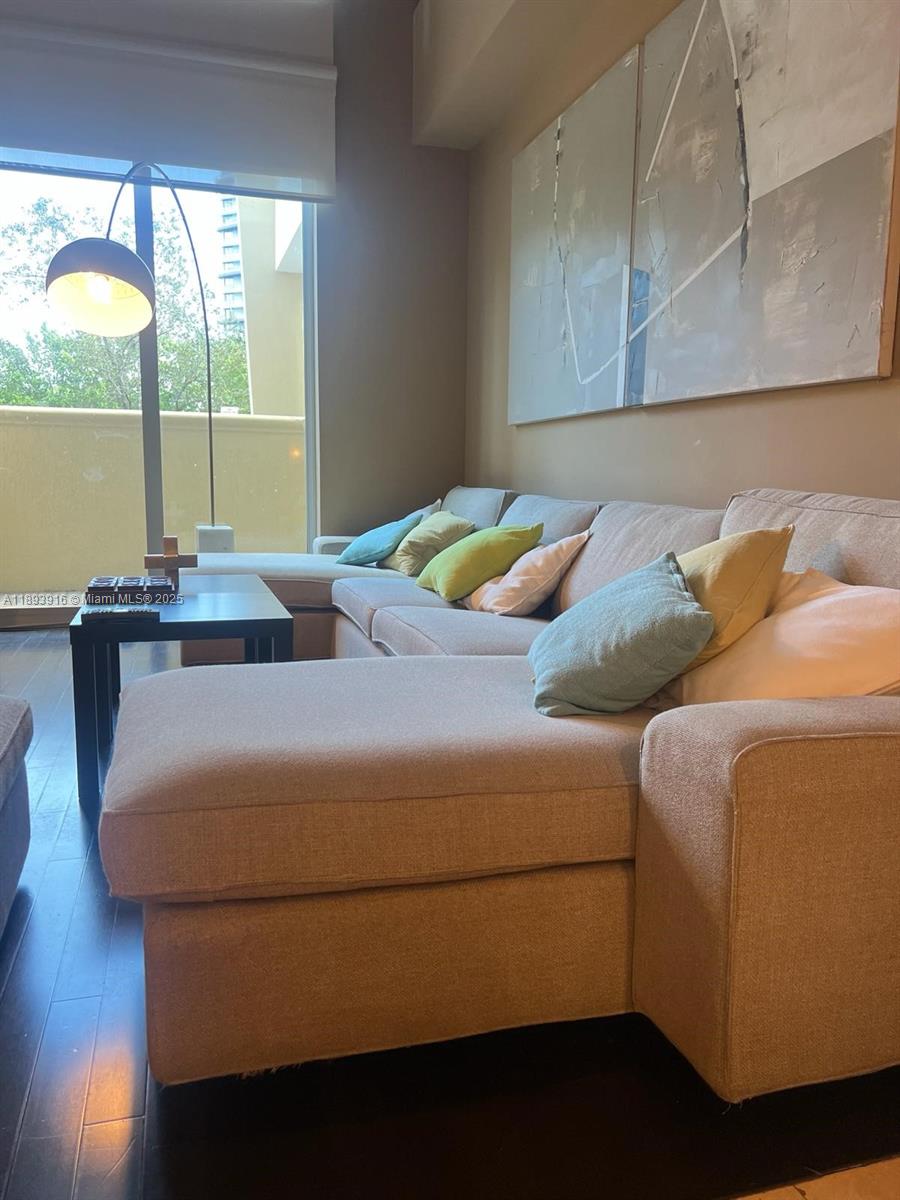 Фото 1755 Hallandale Beach Blvd  #105E, Hallandale Beach, Florida, 33009 - 