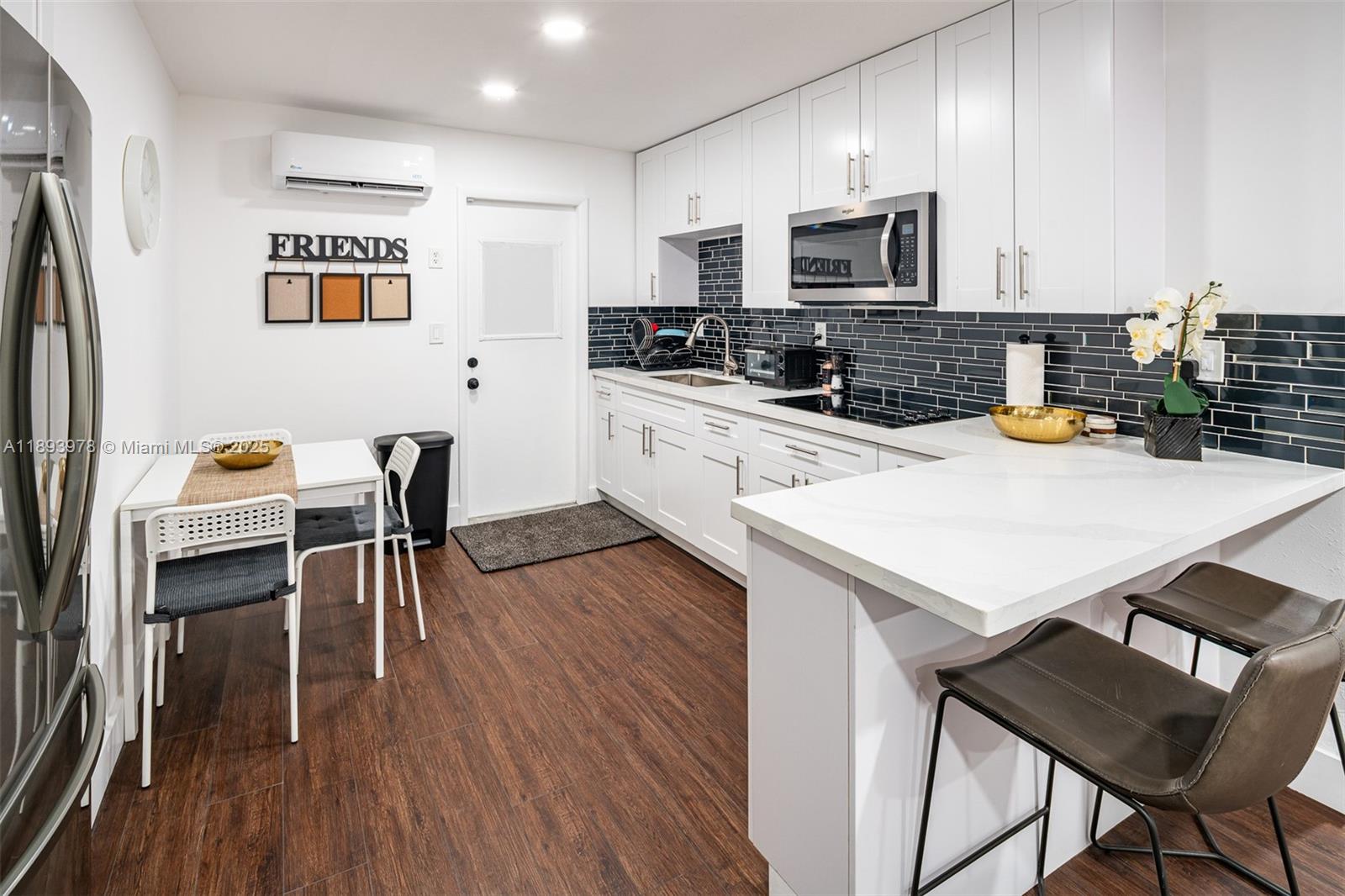   /  1624 sq. ft. $ 2025-10-10 0 foto