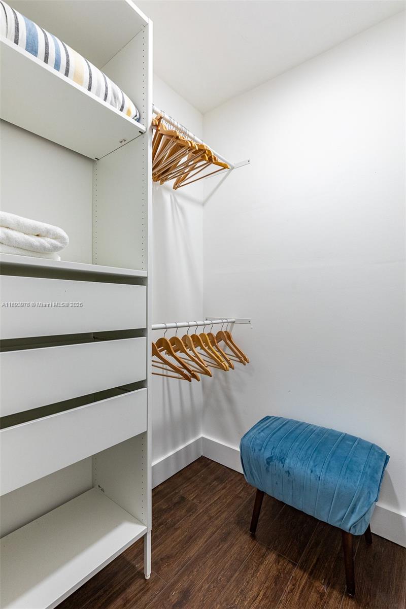   /  1624 sq. ft. $ 2025-10-10 0 foto