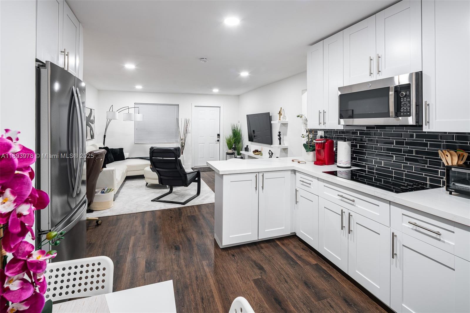   /  1624 sq. ft. $ 2025-10-10 0 foto