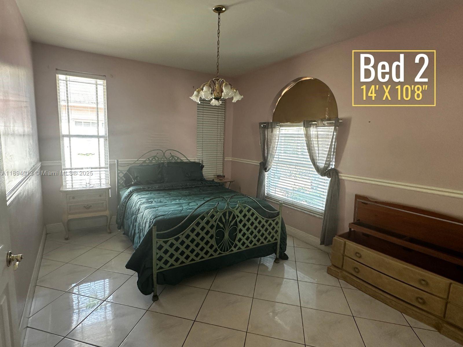 See details 6391 3 / 2 1844 sq. ft. $ 2025-10-10 0 Photo