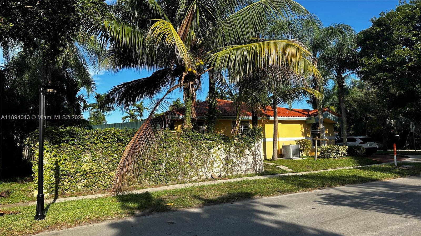 See details 6391 3 / 2 1844 sq. ft. $ 2025-10-10 0 Photo