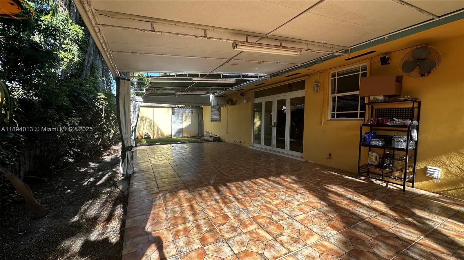 See details 6391 3 / 2 1844 sq. ft. $ 2025-10-10 0 Photo