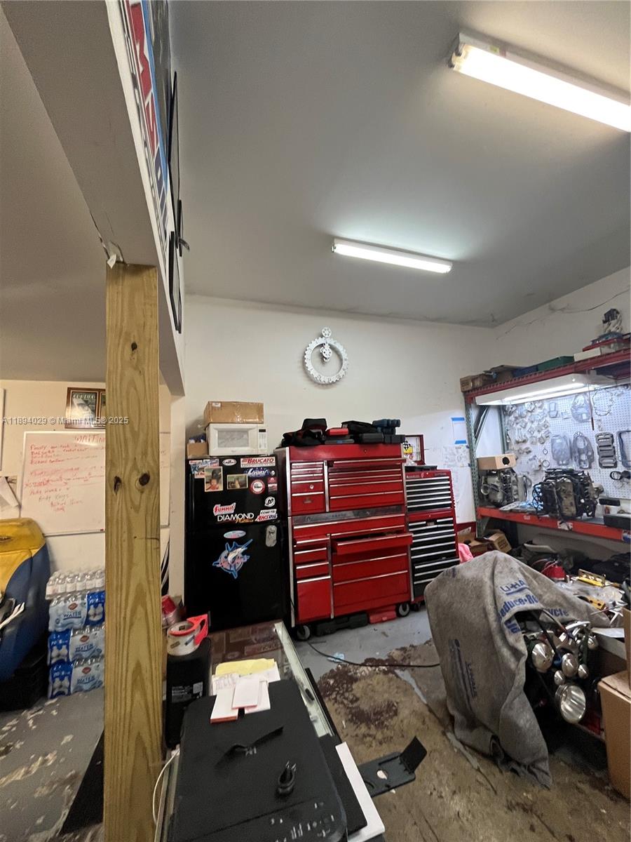 10754  /   sq. ft. $ 2025-10-10 0 Photo