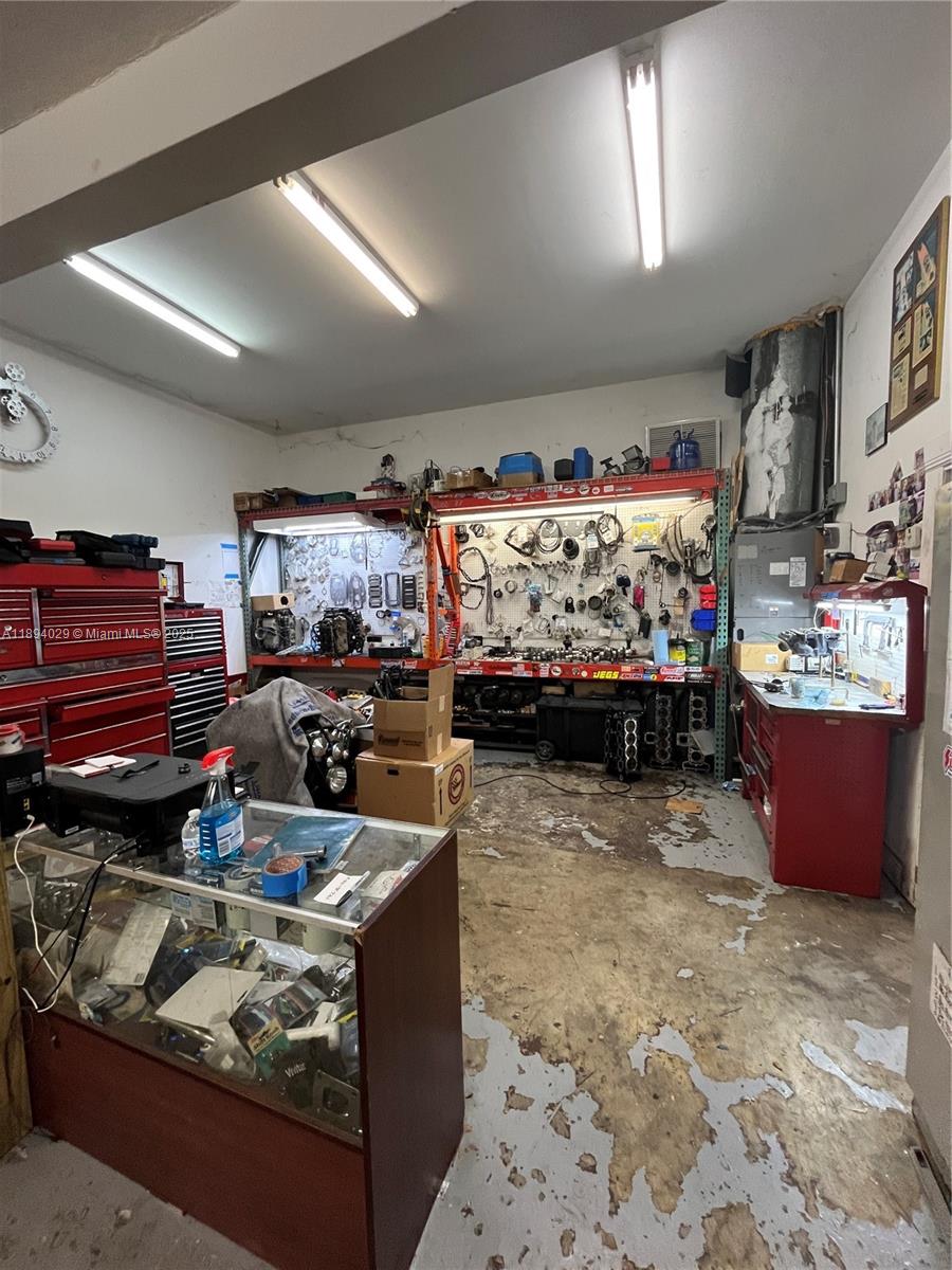 10754  /   sq. ft. $ 2025-10-10 0 Photo