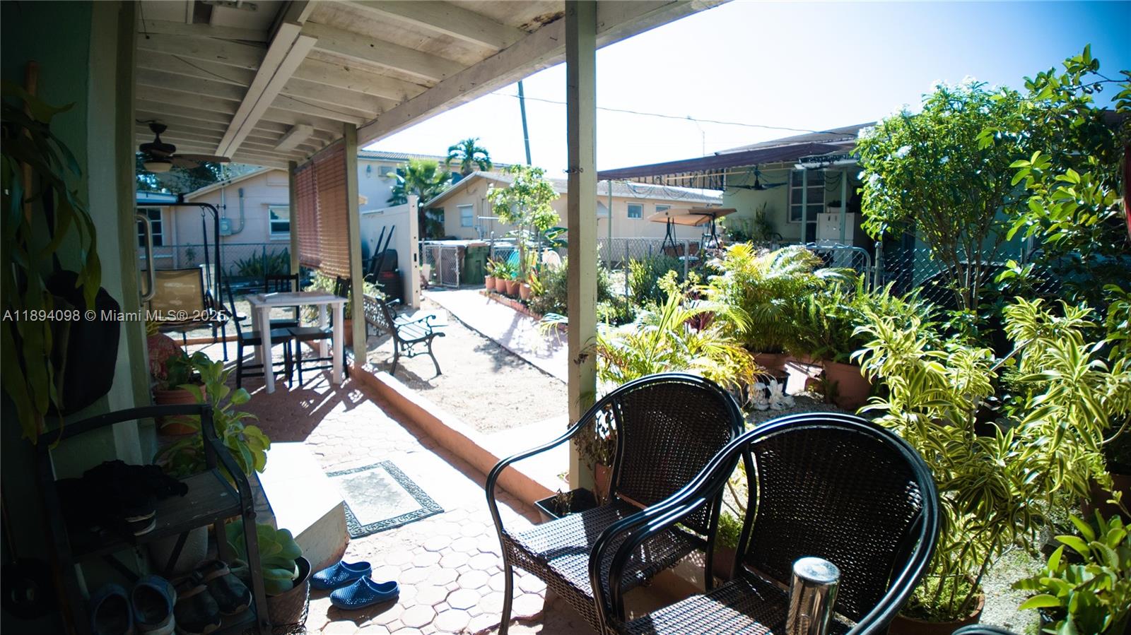 See details / 1627 sq. ft. $ 2025-10-10 0 Photo