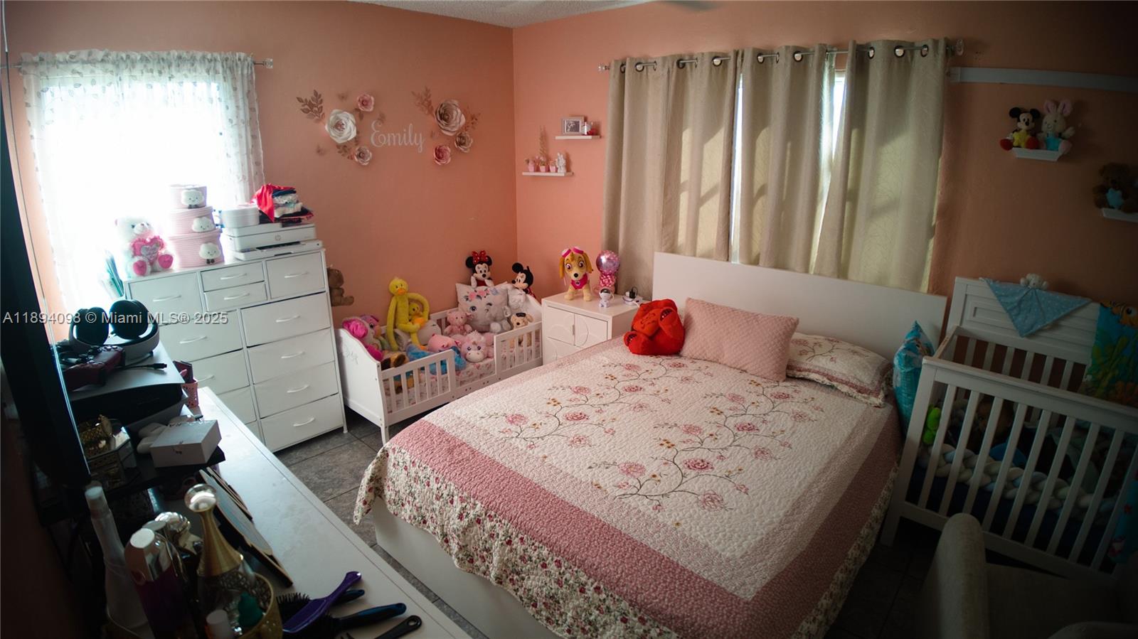 See details / 1627 sq. ft. $ 2025-10-10 0 Photo