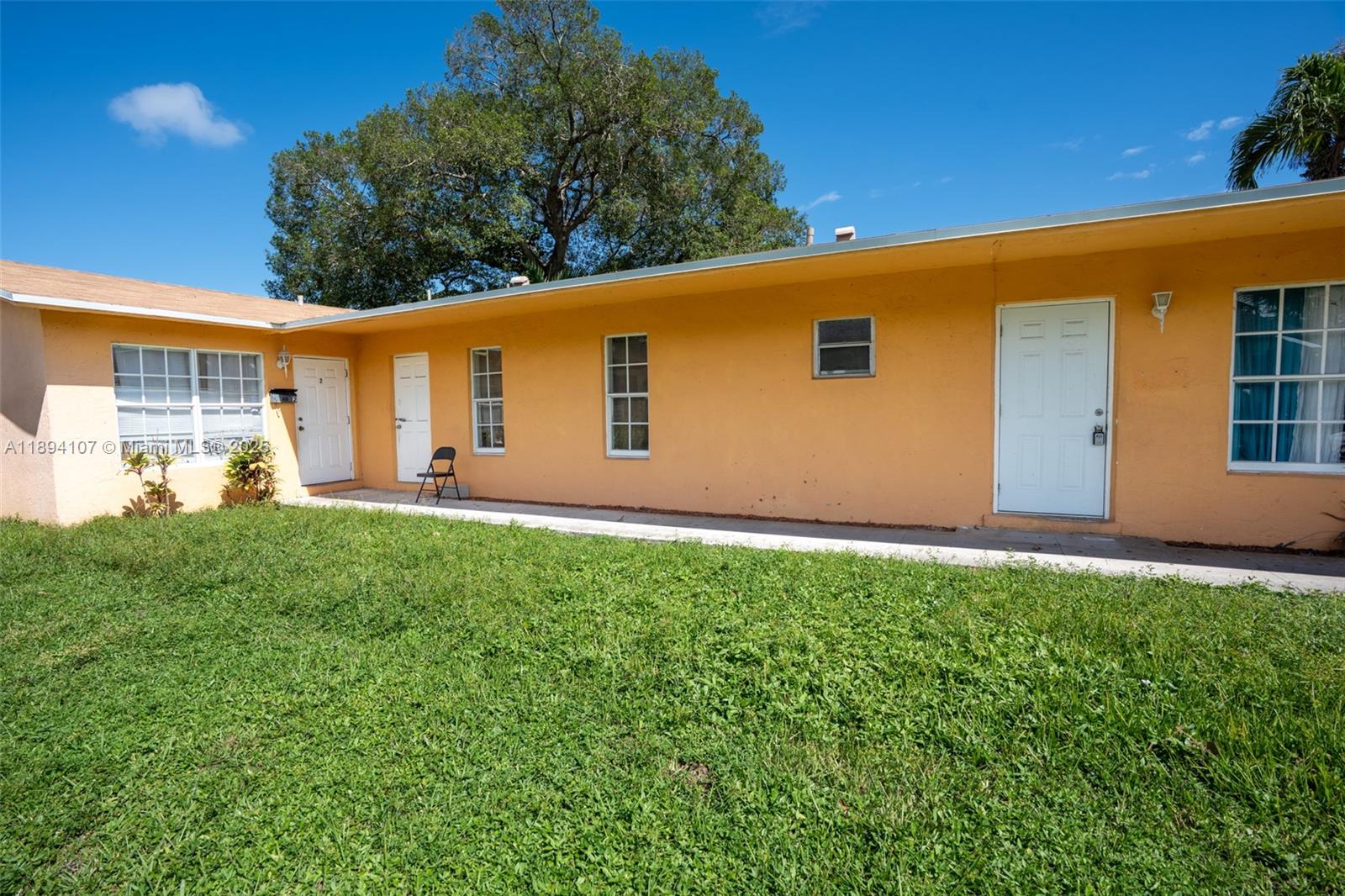 See details   /  2654 sq. ft. $ 2025-10-10 0 Photo