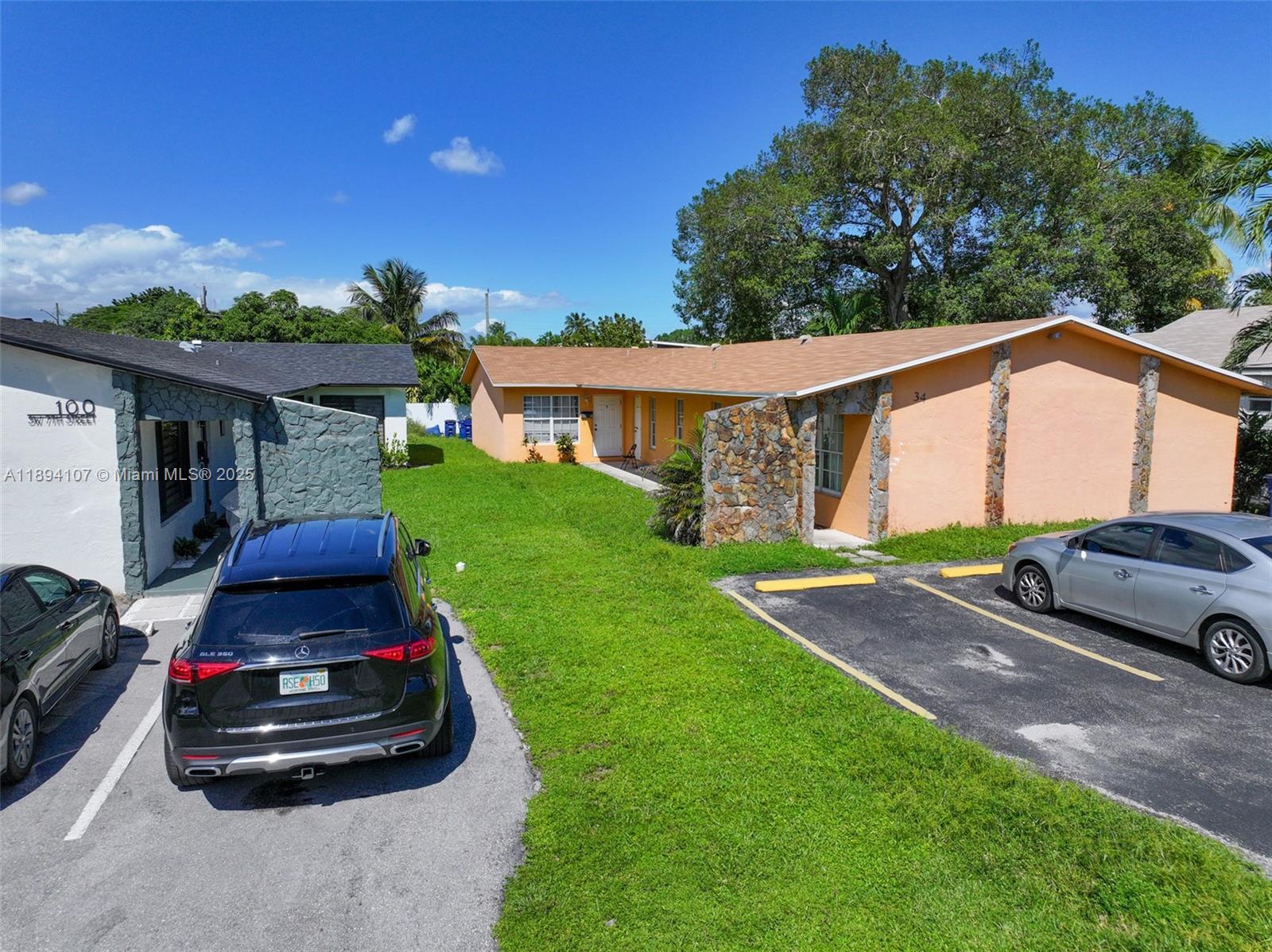 See details   /  2654 sq. ft. $ 2025-10-10 0 Photo