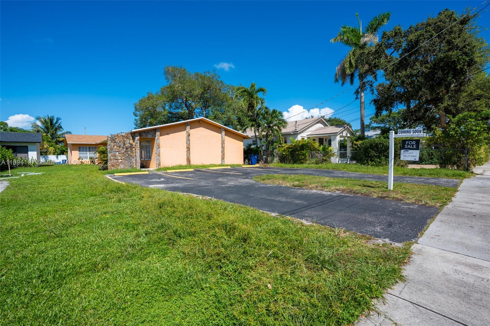 See details   /  2654 sq. ft. $ 2025-10-10 0 Photo