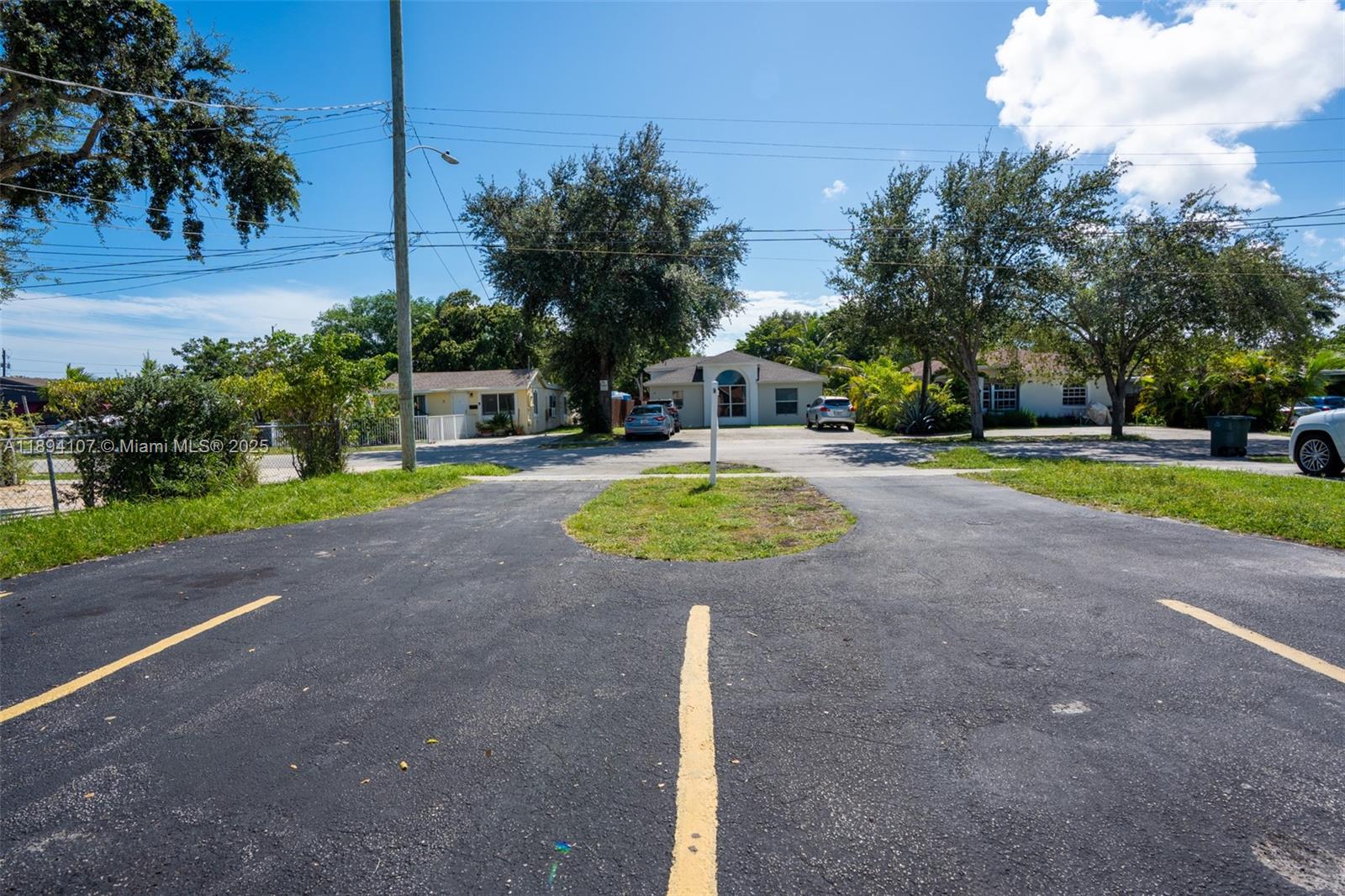 See details   /  2654 sq. ft. $ 2025-10-10 0 Photo