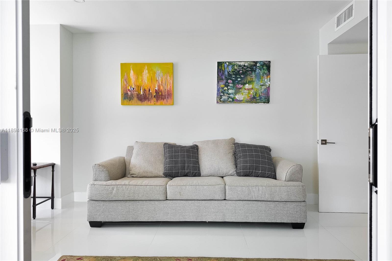 2Q 3 / 3 1740 sq. ft. $ 2025-10-10 0 Photo