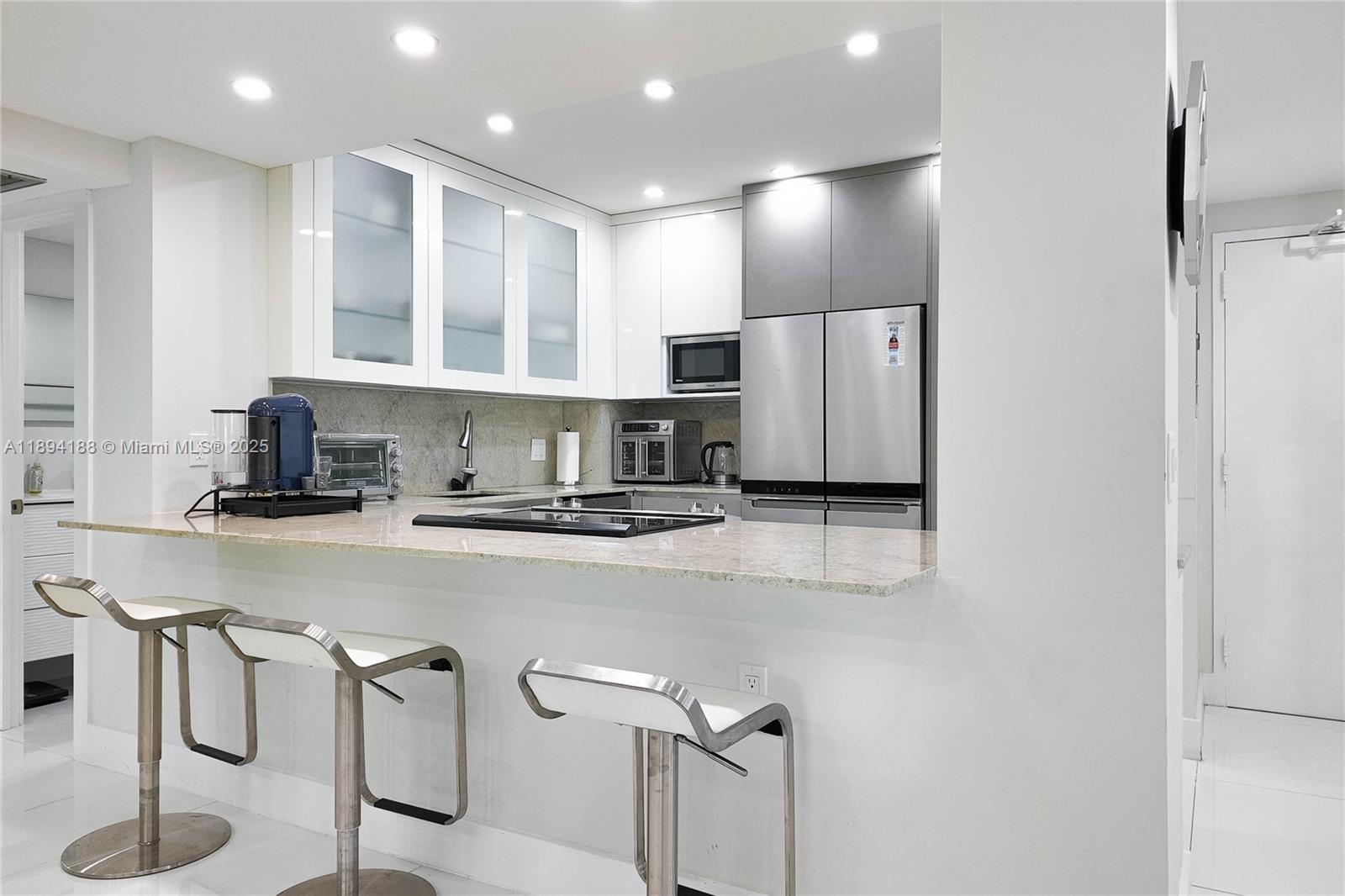 2Q 3 / 3 1740 sq. ft. $ 2025-10-10 0 Photo