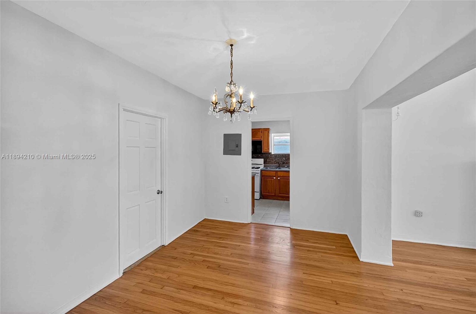   /  2835 sq. ft. $ 2025-10-10 0 foto