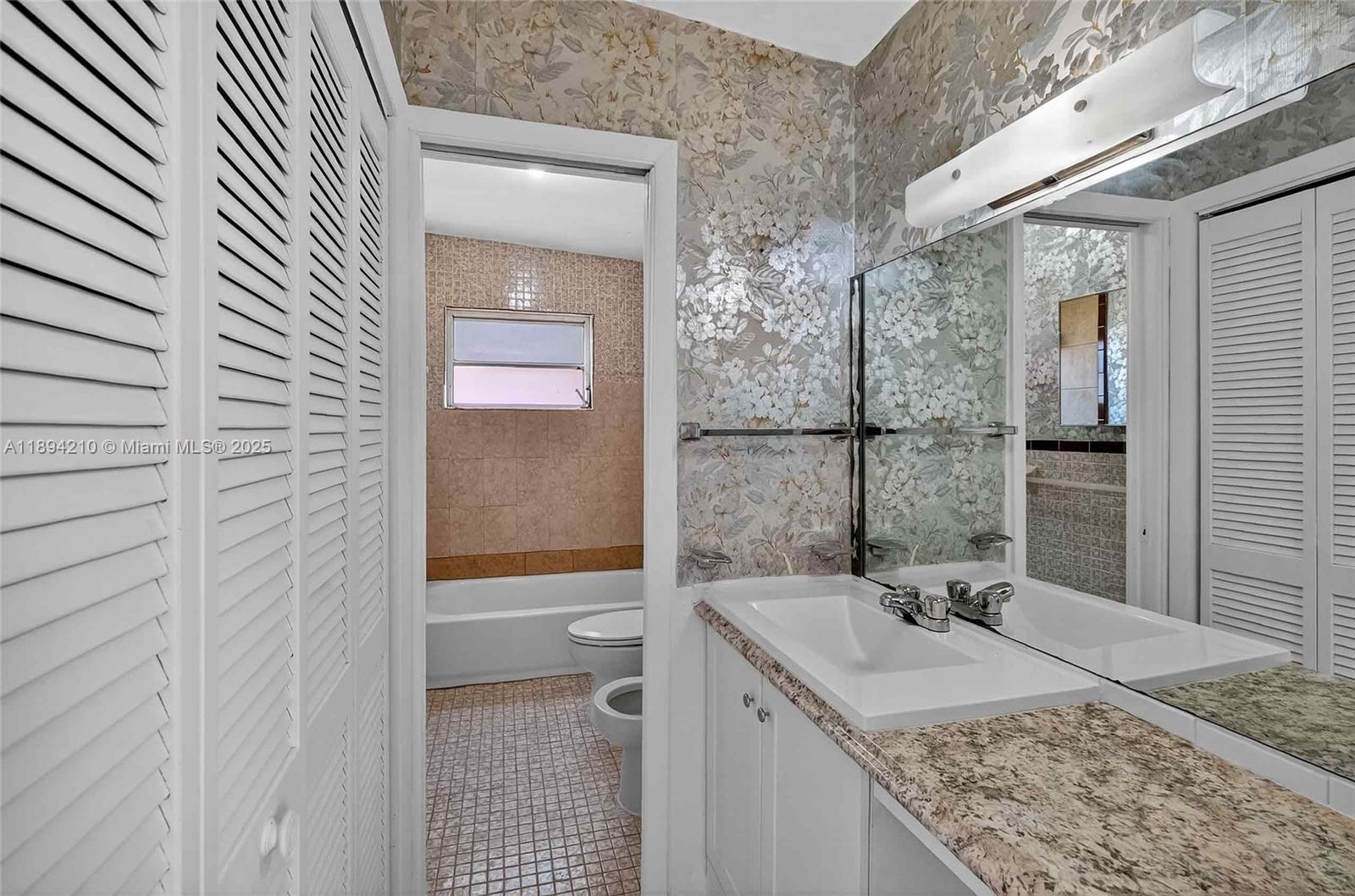   /  2835 sq. ft. $ 2025-10-10 0 foto