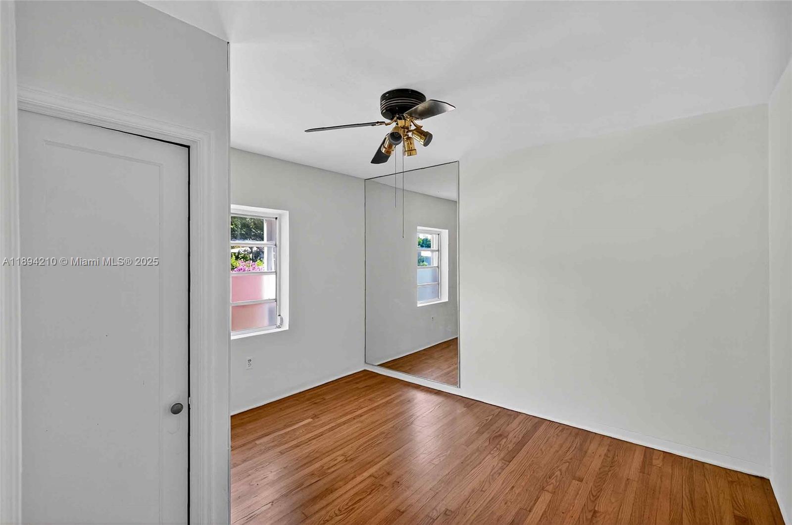  /  2835 sq. ft. $ 2025-10-10 0 foto
