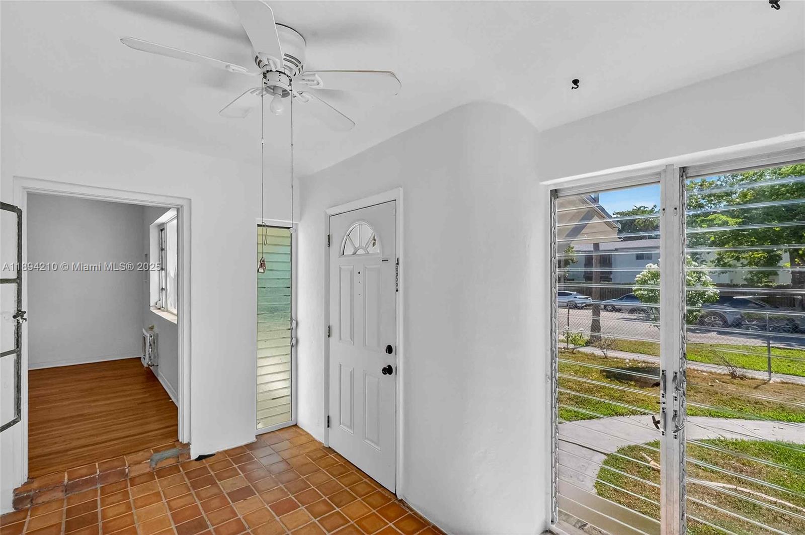  /  2835 sq. ft. $ 2025-10-10 0 foto