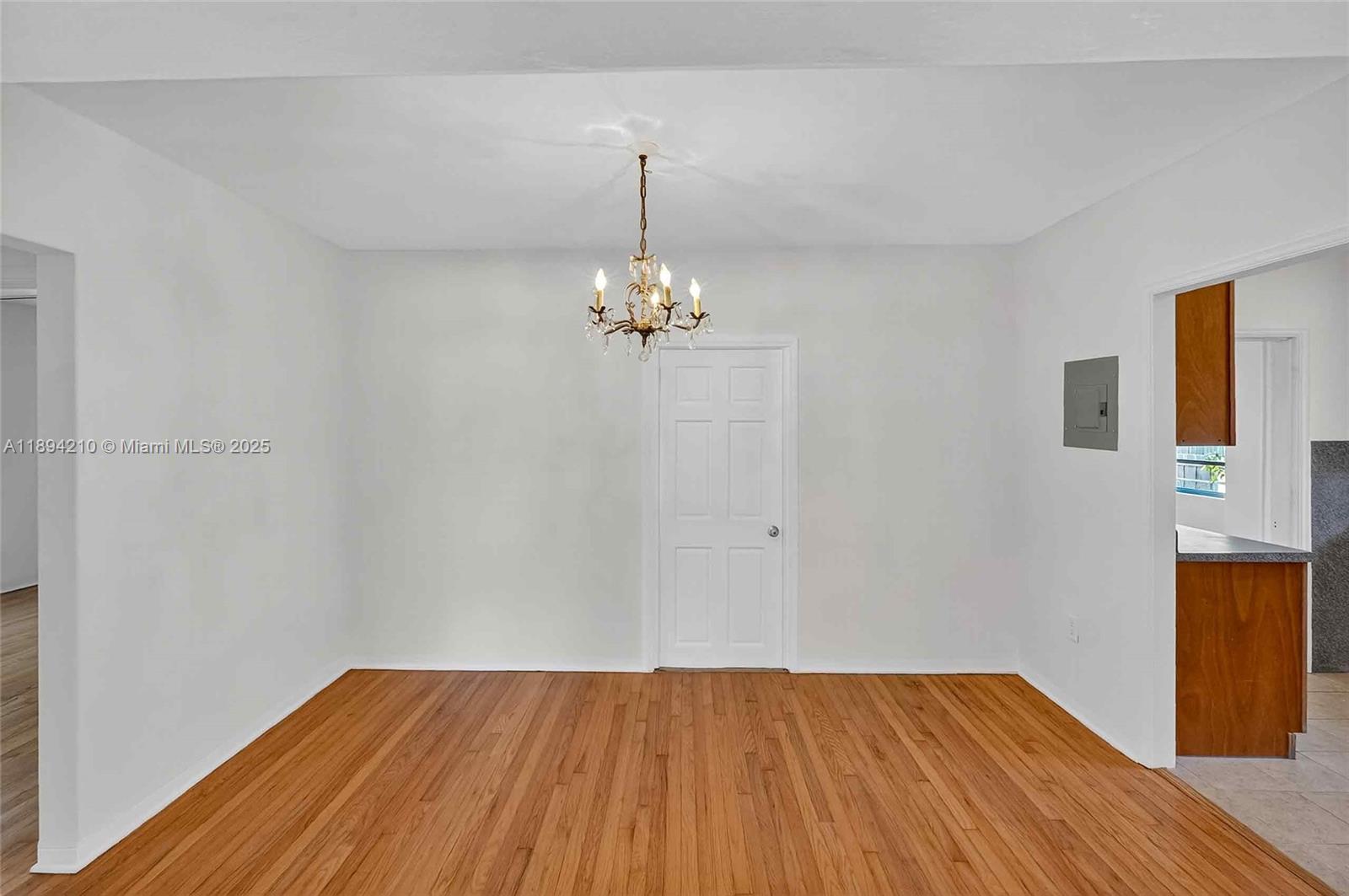   /  2835 sq. ft. $ 2025-10-10 0 foto