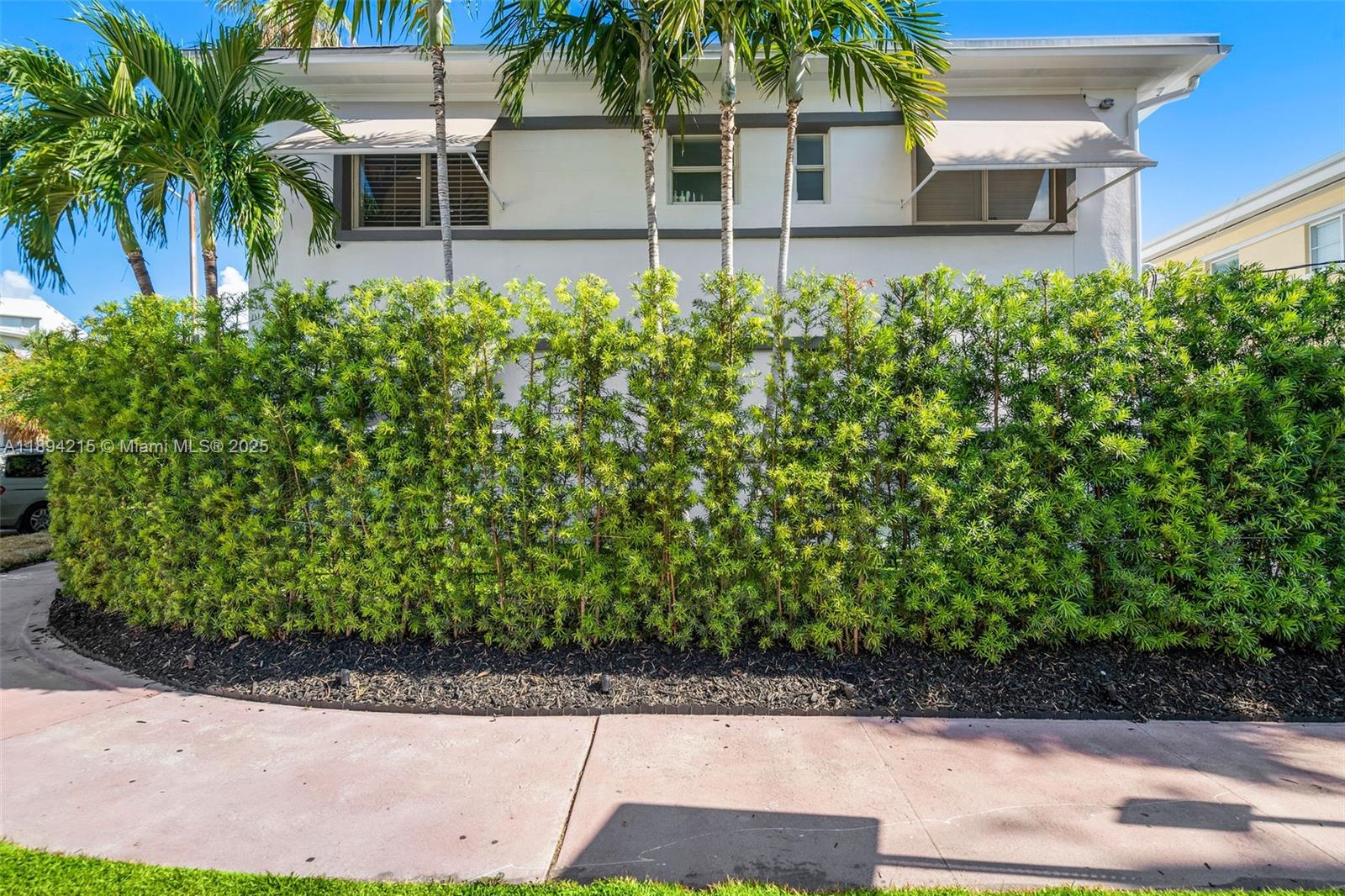 See details / 5500 sq. ft. $ 2025-10-10 0 Photo