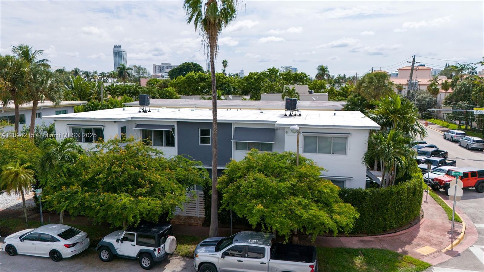 See details / 5500 sq. ft. $ 2025-10-10 0 Photo