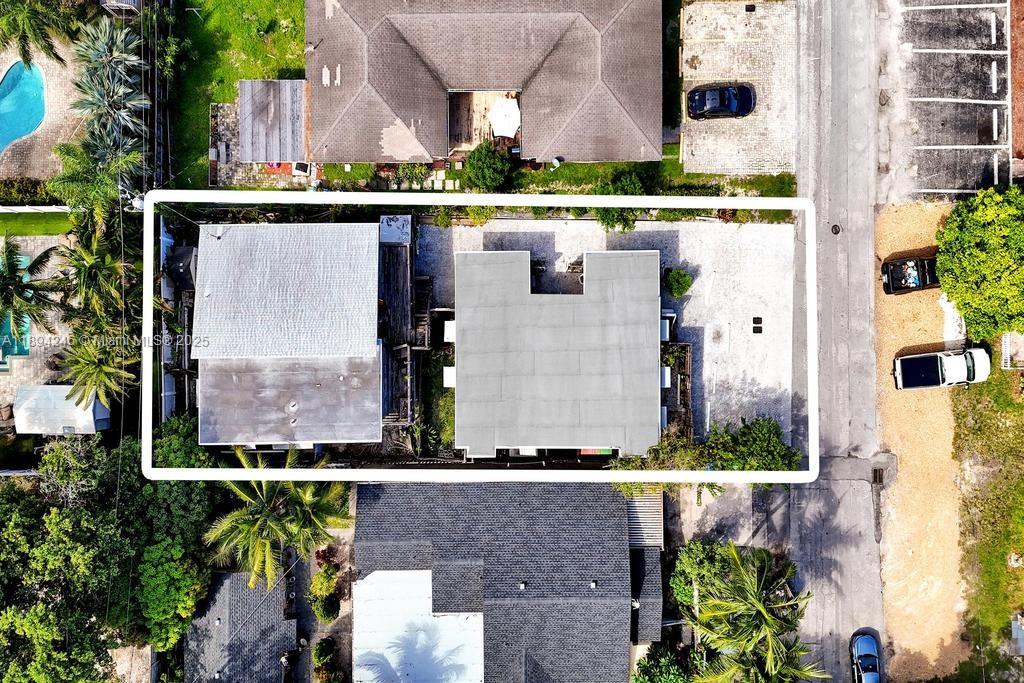 See details / 4223 sq. ft. $ 2025-10-10 0 Photo