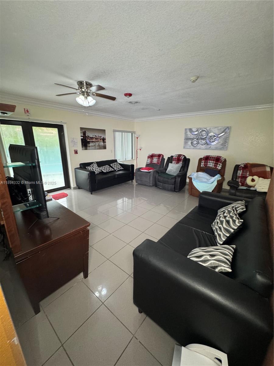   /   sq. ft. $ 2025-10-10 0 Photo
