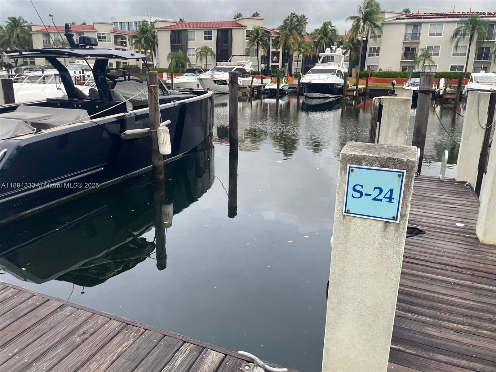 Подробнее   /   кв.футов $ 2025-10-10 0 Фото