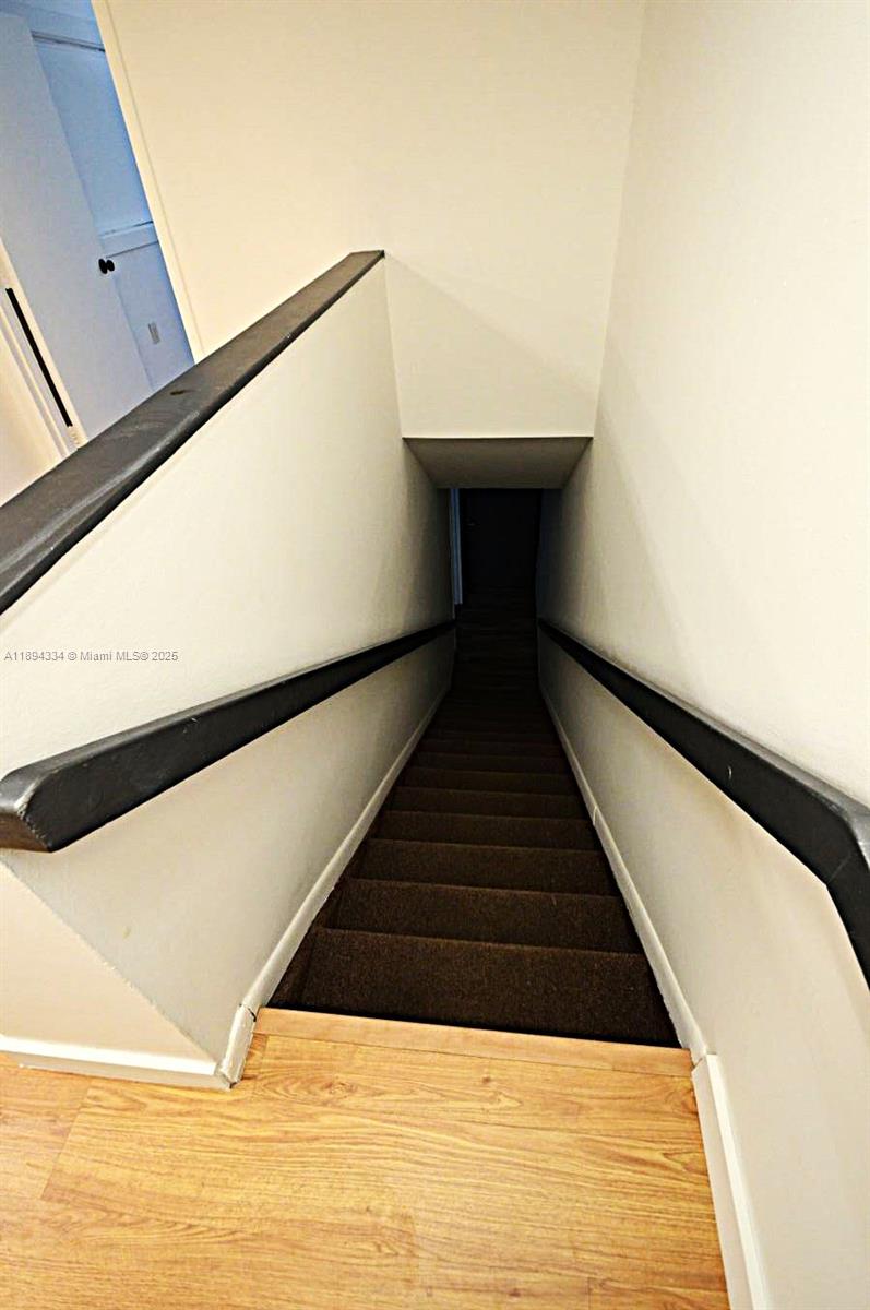 14  /   sq. ft. $ 2025-10-10 0 Photo