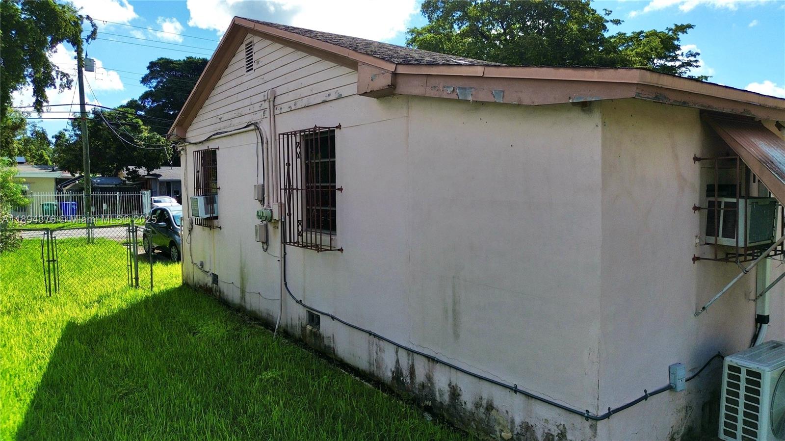   /  1590 sq. ft. $ 2025-10-10 0 foto