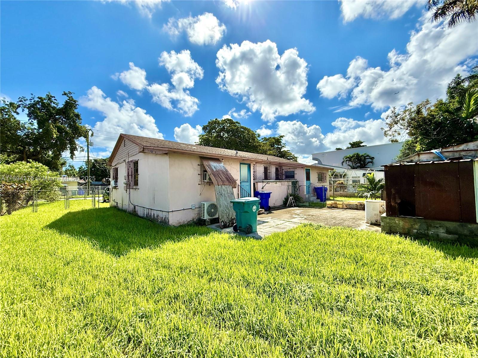   /  1590 sq. ft. $ 2025-10-10 0 foto