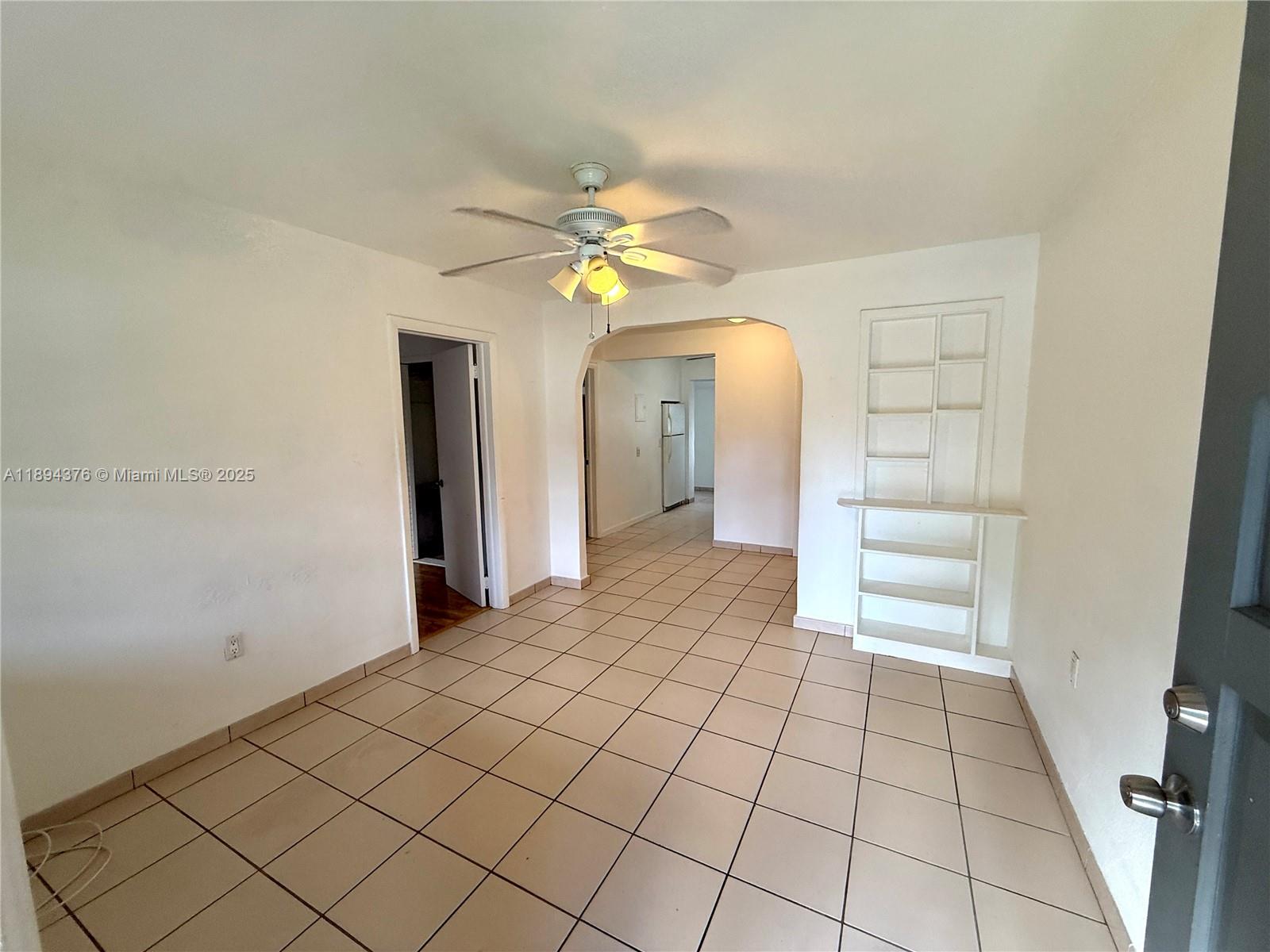   /  1590 sq. ft. $ 2025-10-10 0 foto