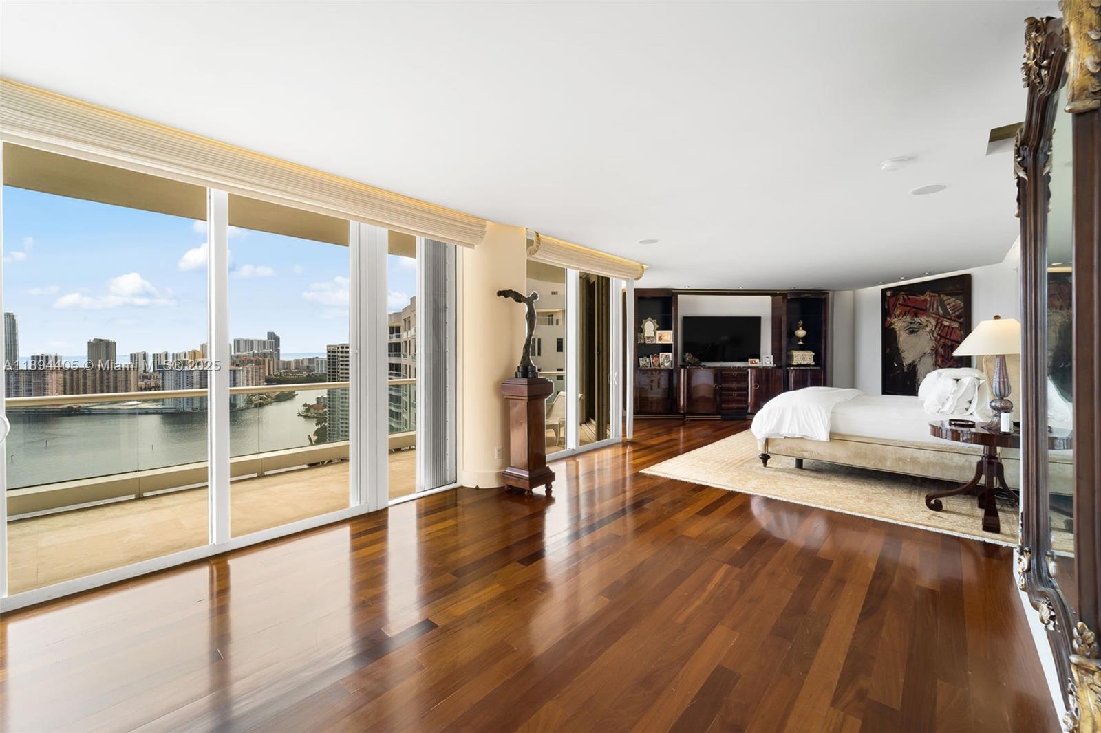 See details PH-02 6 / 7 7700 sq. ft. $ 2025-10-10 0 Photo