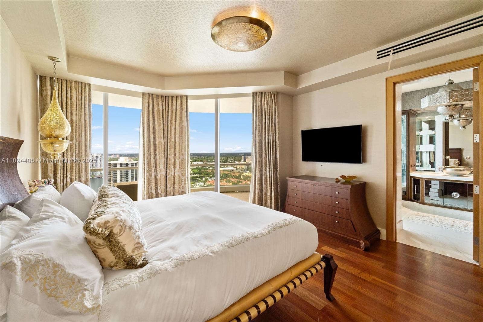 See details PH-02 6 / 7 7700 sq. ft. $ 2025-10-10 0 Photo