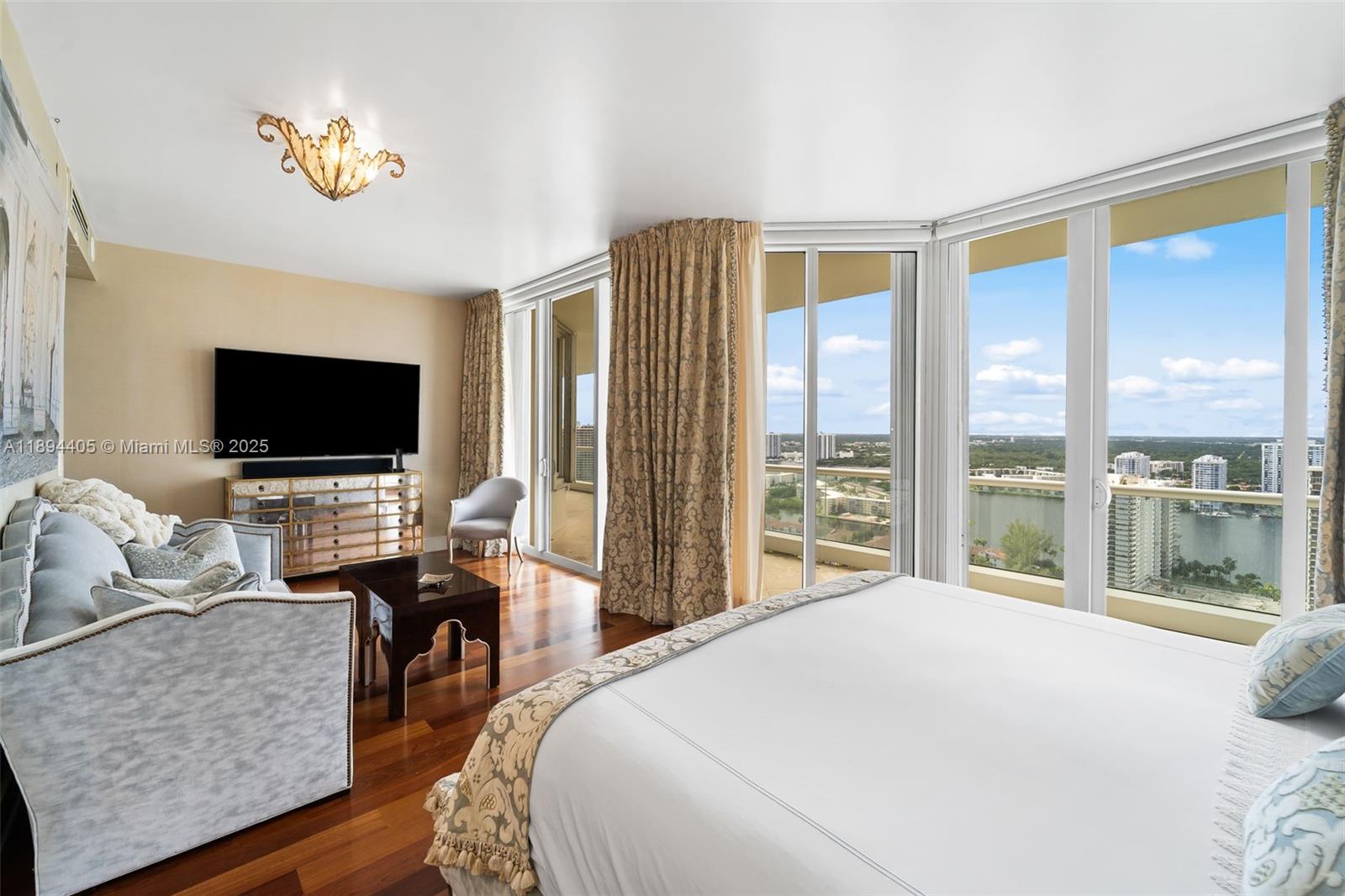 See details PH-02 6 / 7 7700 sq. ft. $ 2025-10-10 0 Photo