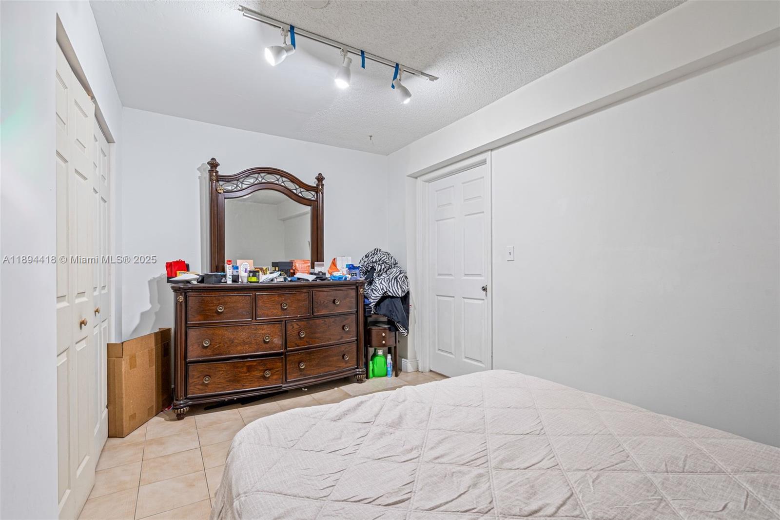   /  1316 sq. ft. $ 2025-10-10 0 foto