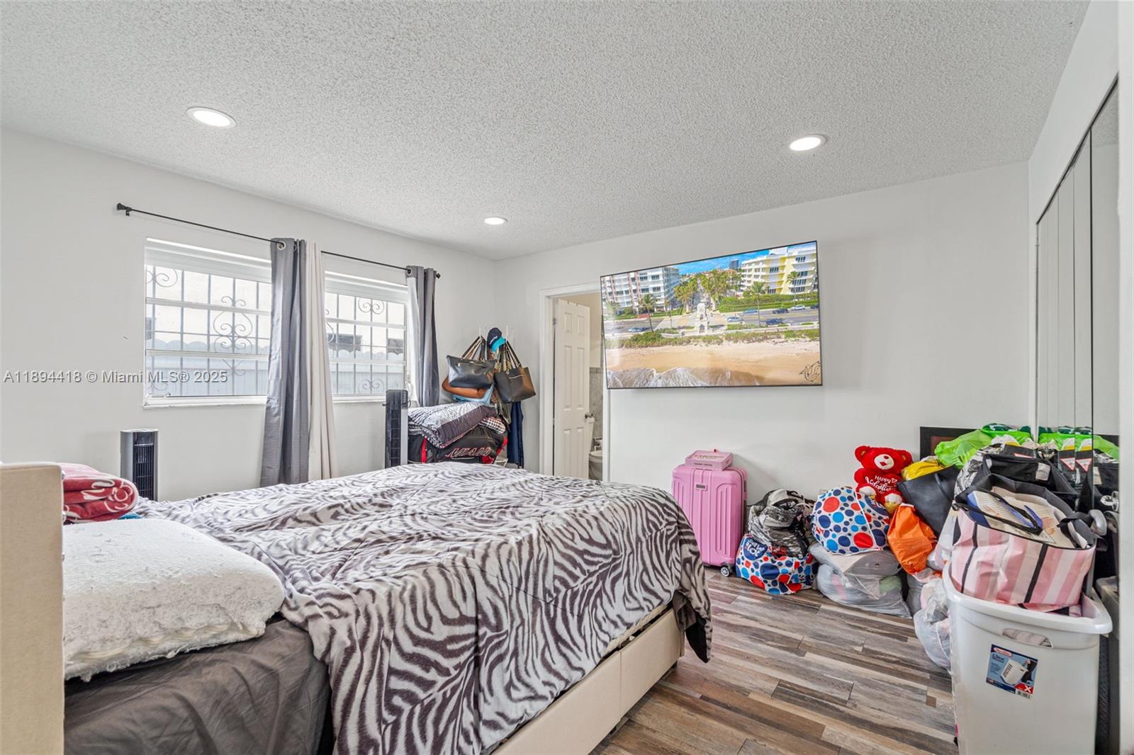   /  1316 sq. ft. $ 2025-10-10 0 foto