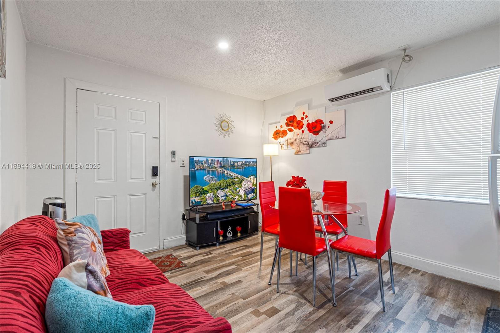   /  1316 sq. ft. $ 2025-10-10 0 foto