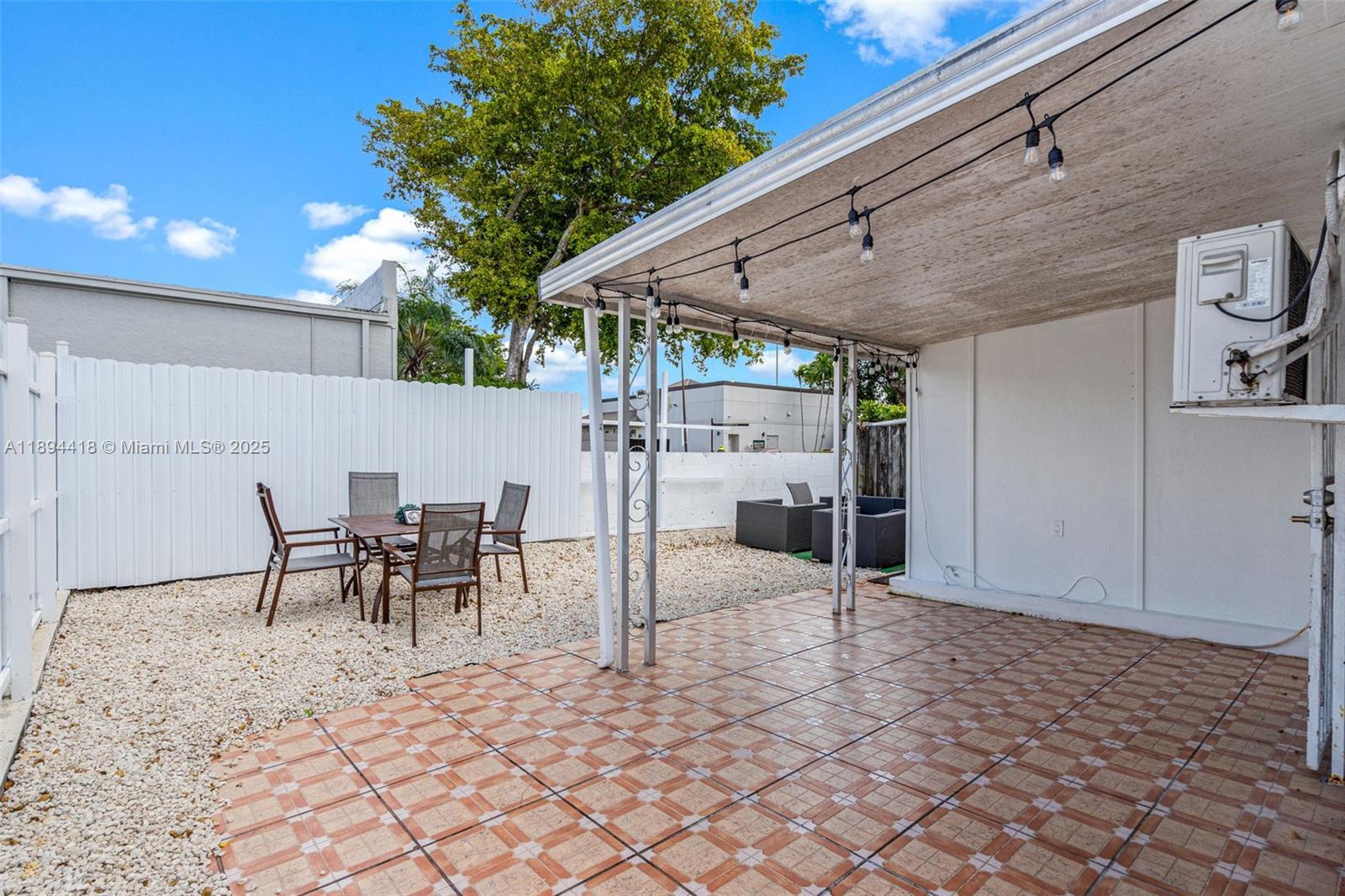   /  1316 sq. ft. $ 2025-10-10 0 foto