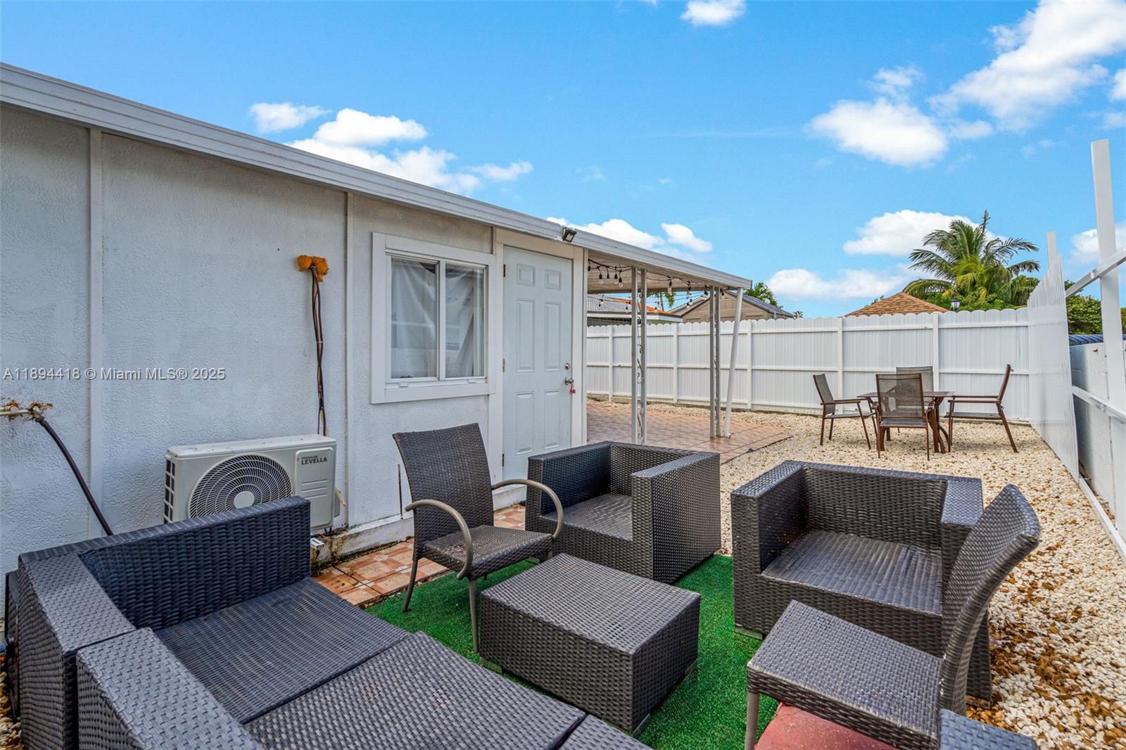   /  1316 sq. ft. $ 2025-10-10 0 foto