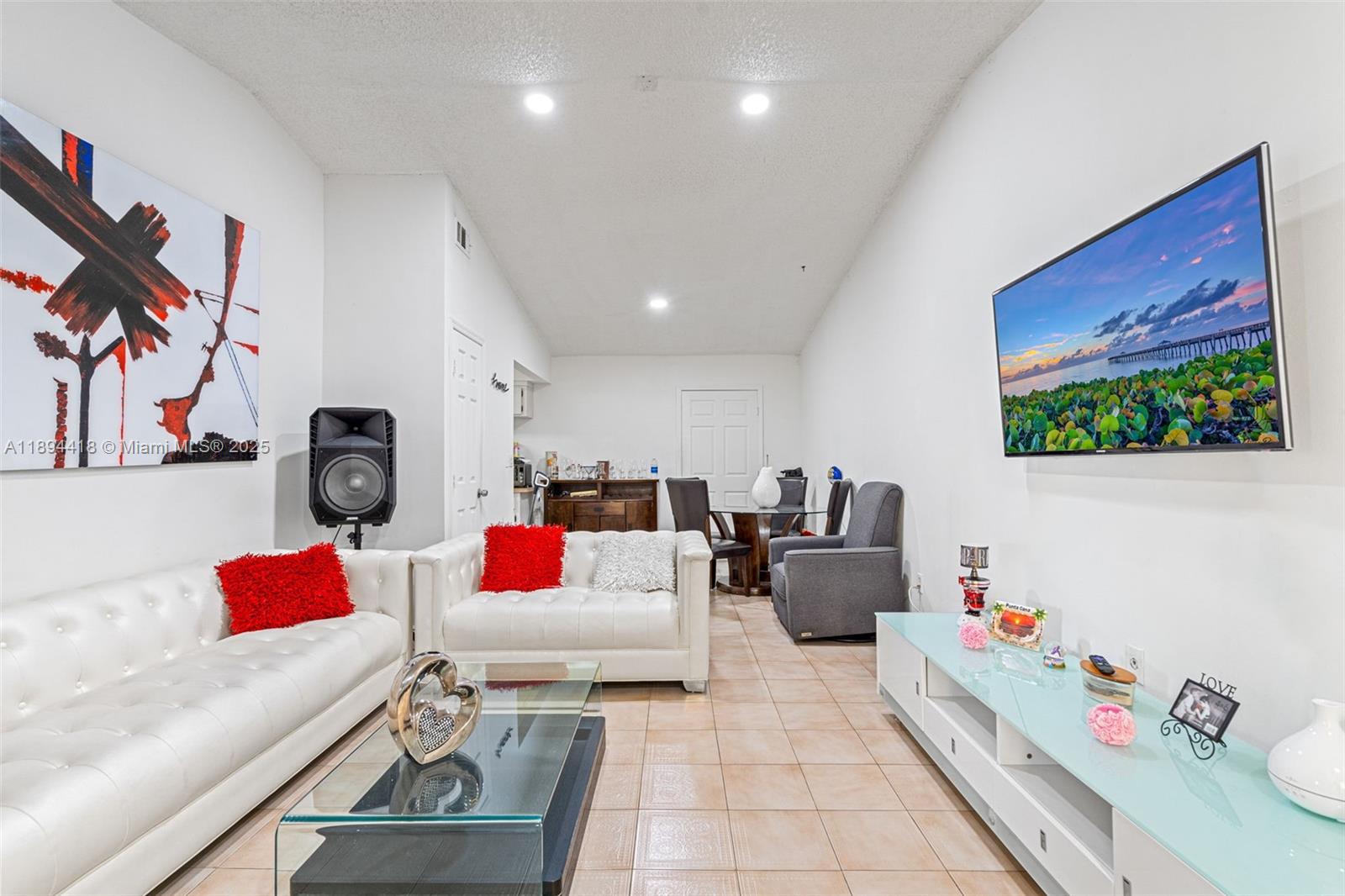   /  1316 sq. ft. $ 2025-10-10 0 foto