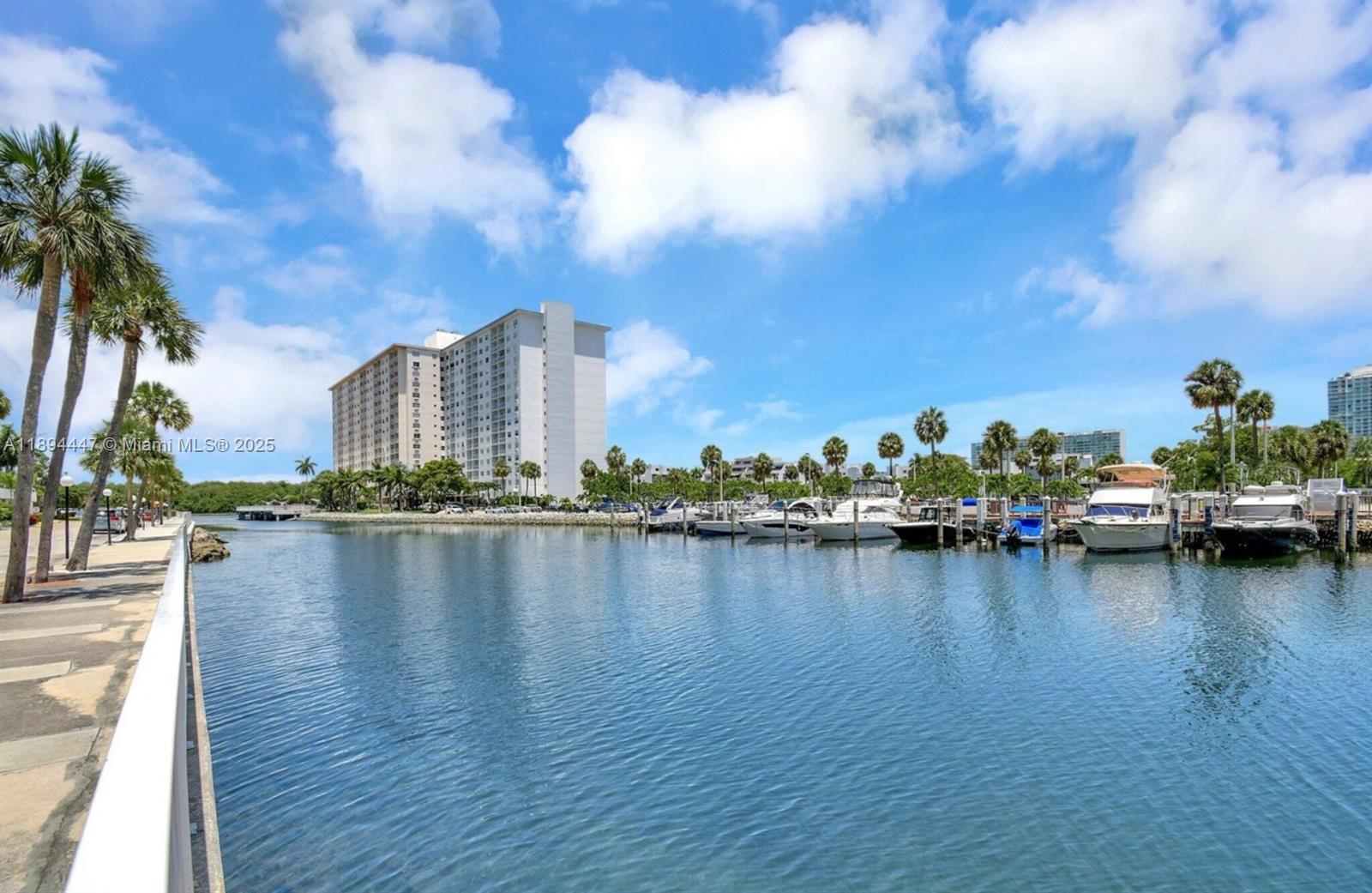 2014 1 / 2 762 sq. ft. $ 2025-10-31 0 Photo