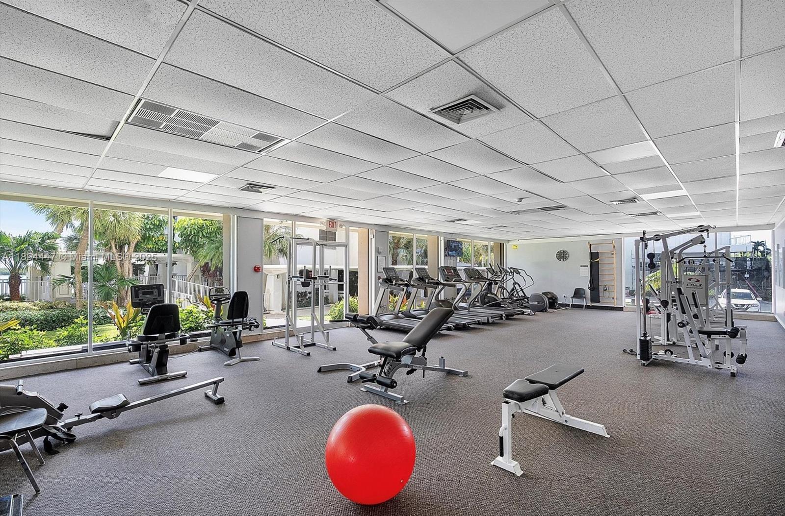 2014 1 / 2 762 sq. ft. $ 2025-10-31 0 Photo