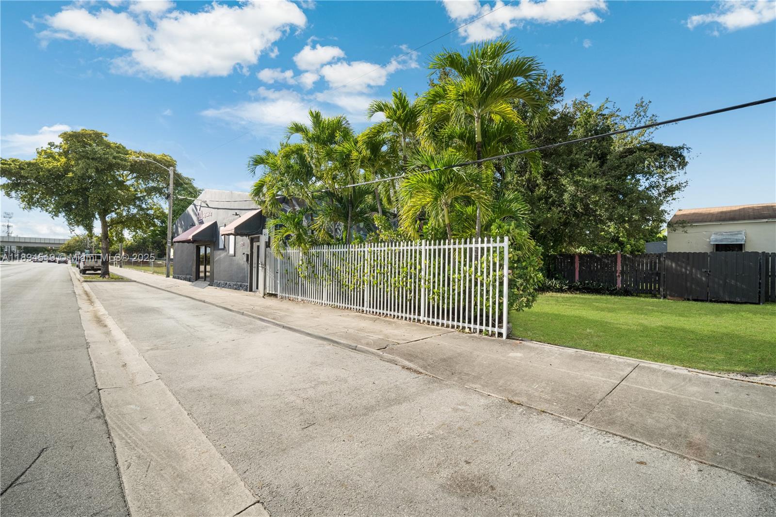 Ver detalles   /   sq. ft. $ 2025-10-11 0 foto